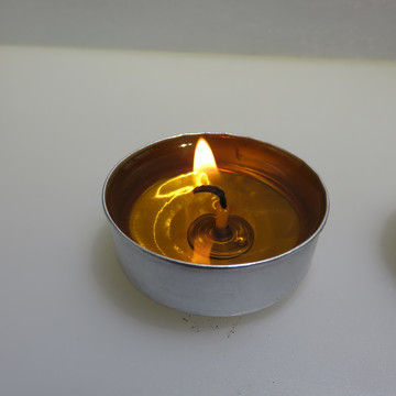 酥油灯